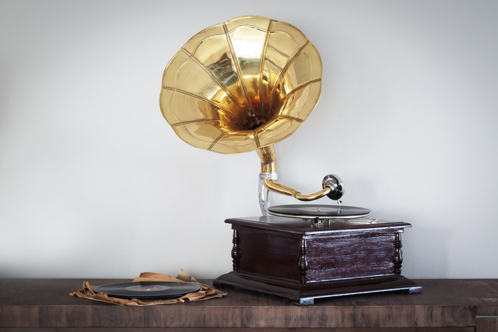 The old phonograph