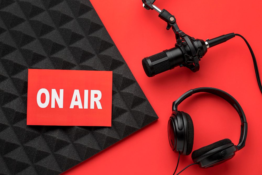 air-banner-mic-with-headphones